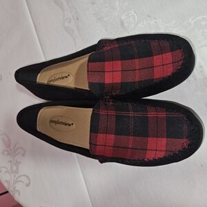 Comfortview Men's Black and Red Plaid Loafers